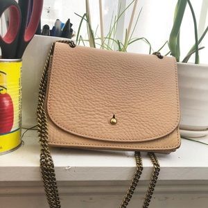SOLD Madewell “the chain” purse in SOLD OUT color!